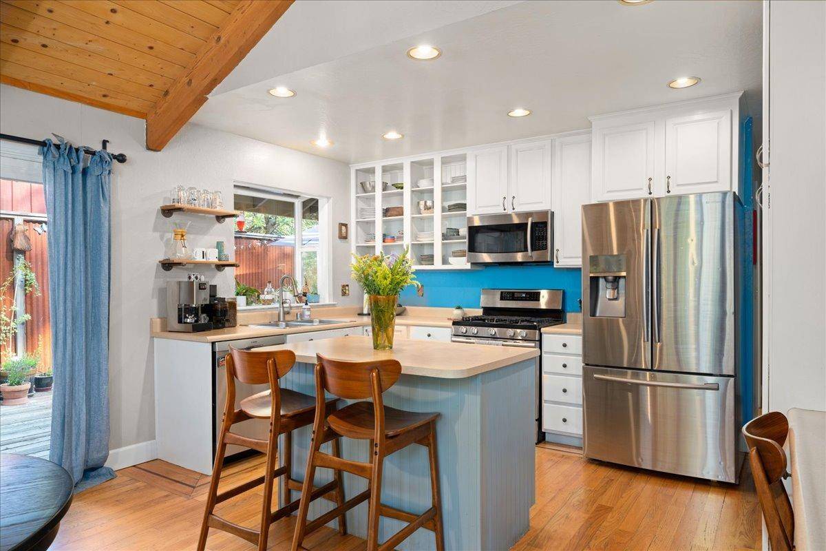 Nevada City, CA 95959,12893 Red Dog RD
