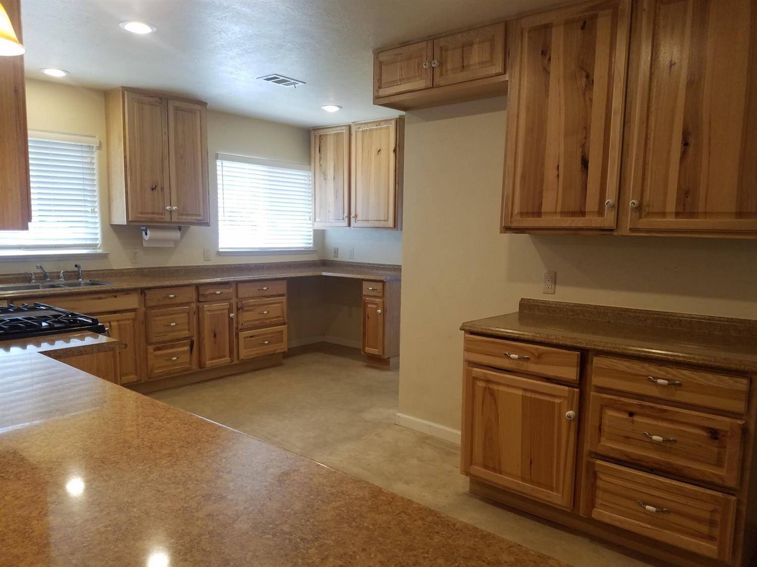 Woodland, CA 95695,321 Casa Linda DR