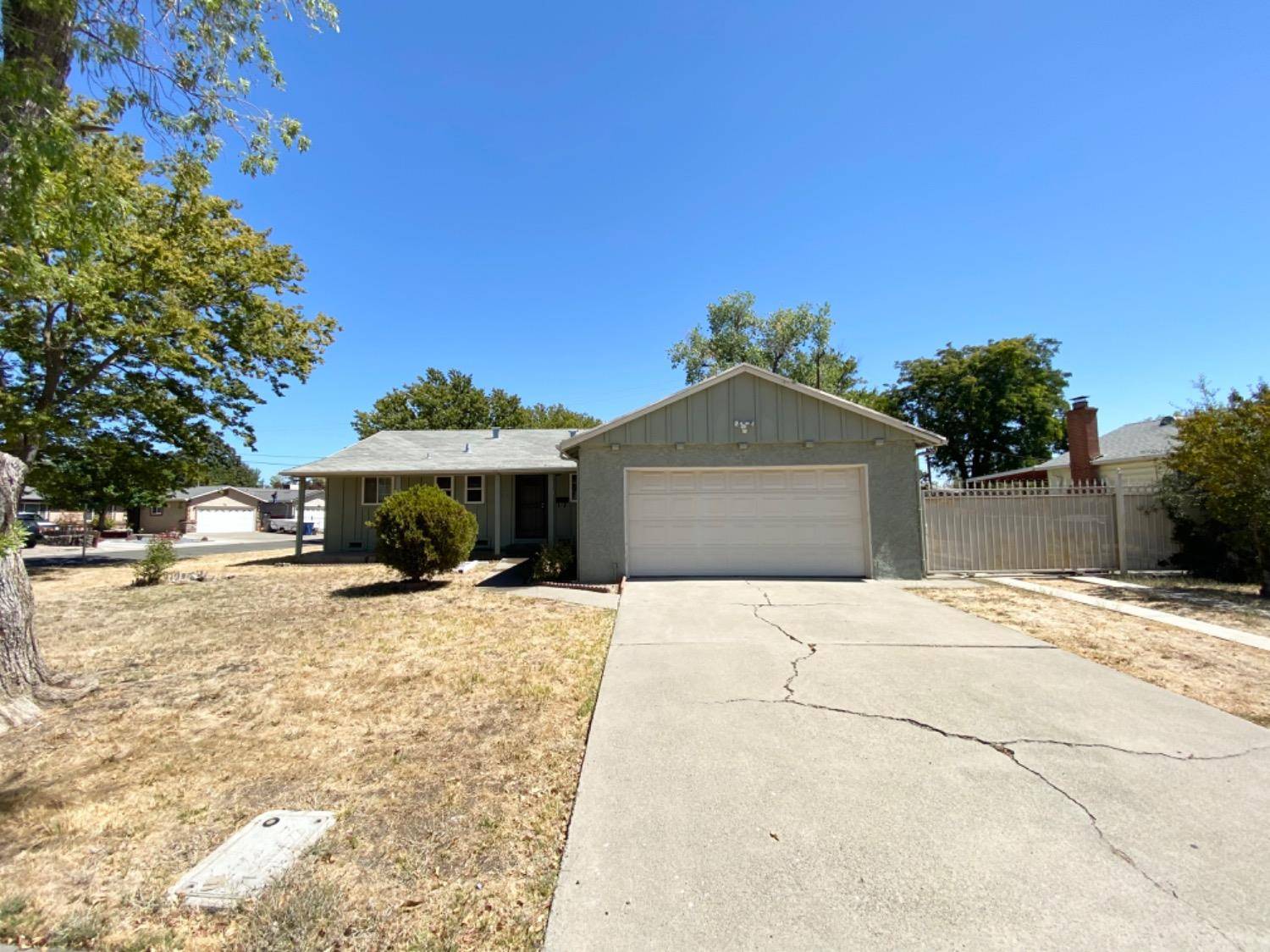 Sacramento, CA 95822,7417 Amherst ST