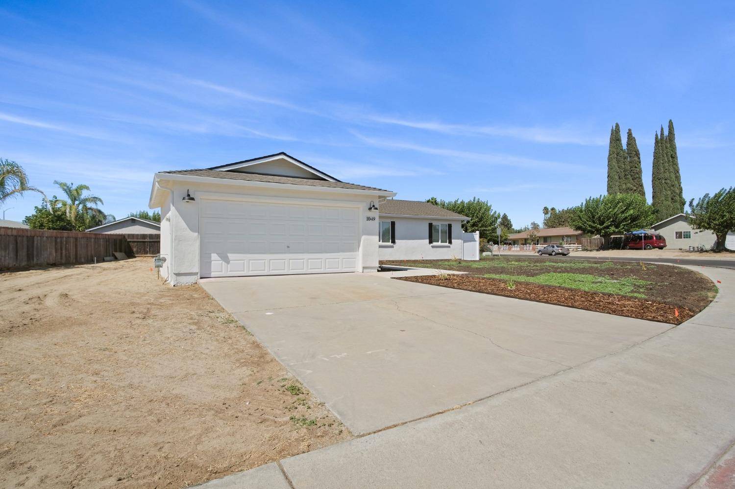 Livingston, CA 95334,1049 I ST