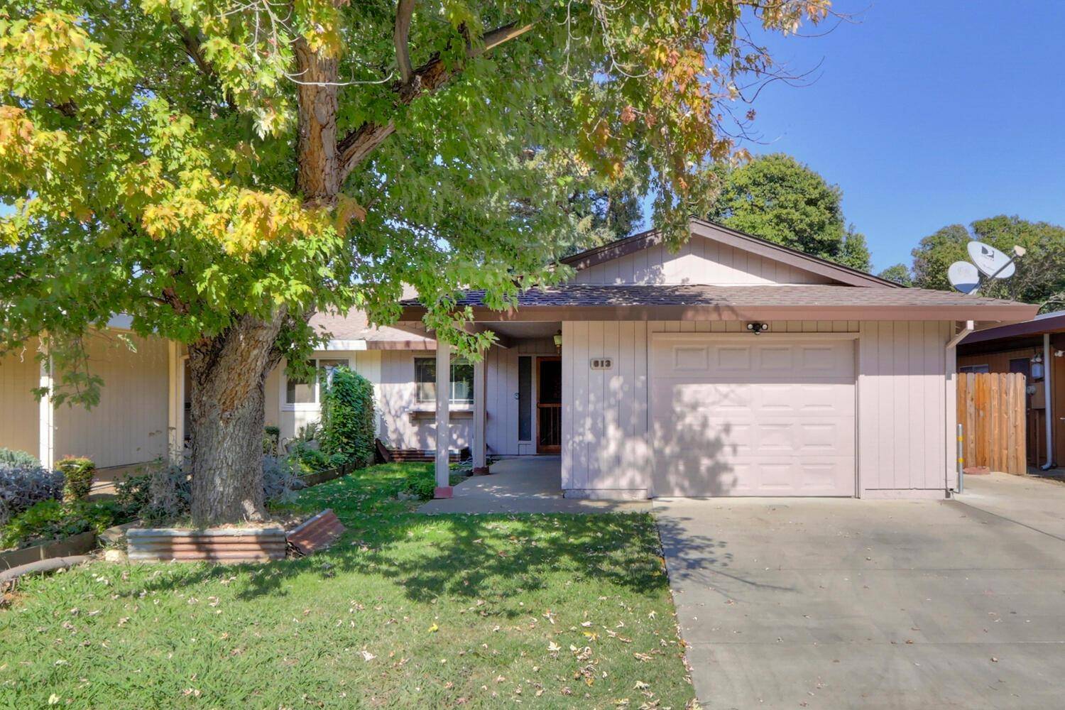 Davis, CA 95616,613 Hermosa PL