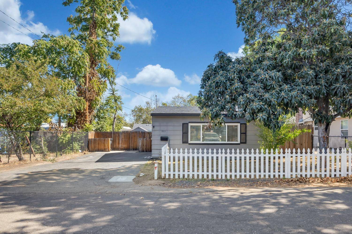 Roseville, CA 95678,211 La Rue ALY