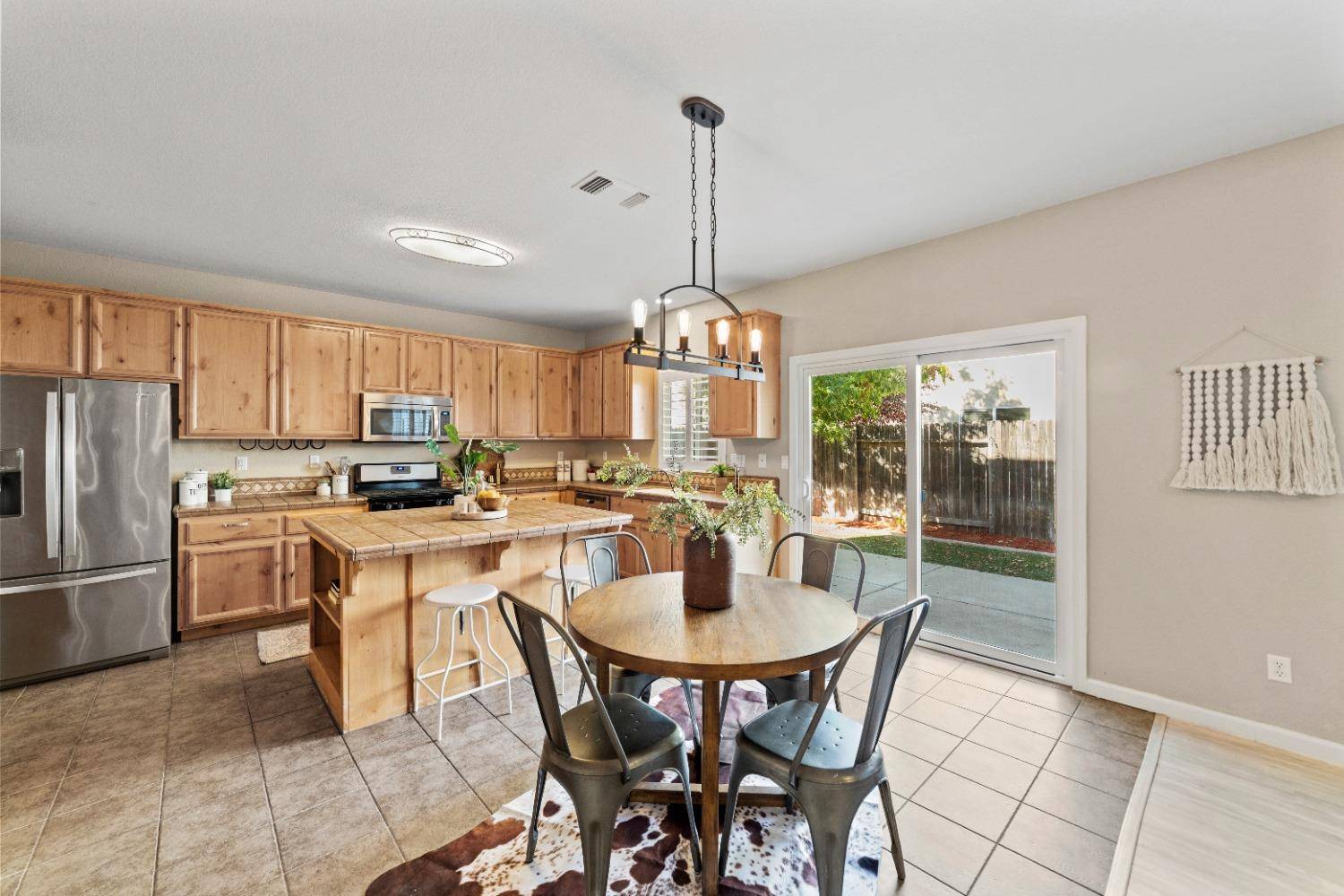 Roseville, CA 95747,1594 Loon Lake ST