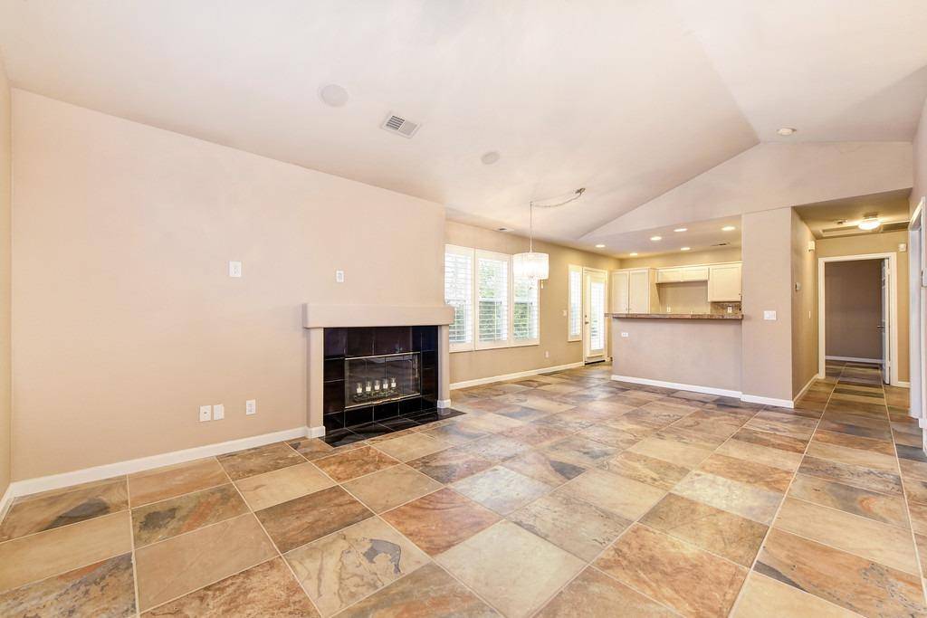 Roseville, CA 95661,3357 Apollo CIR