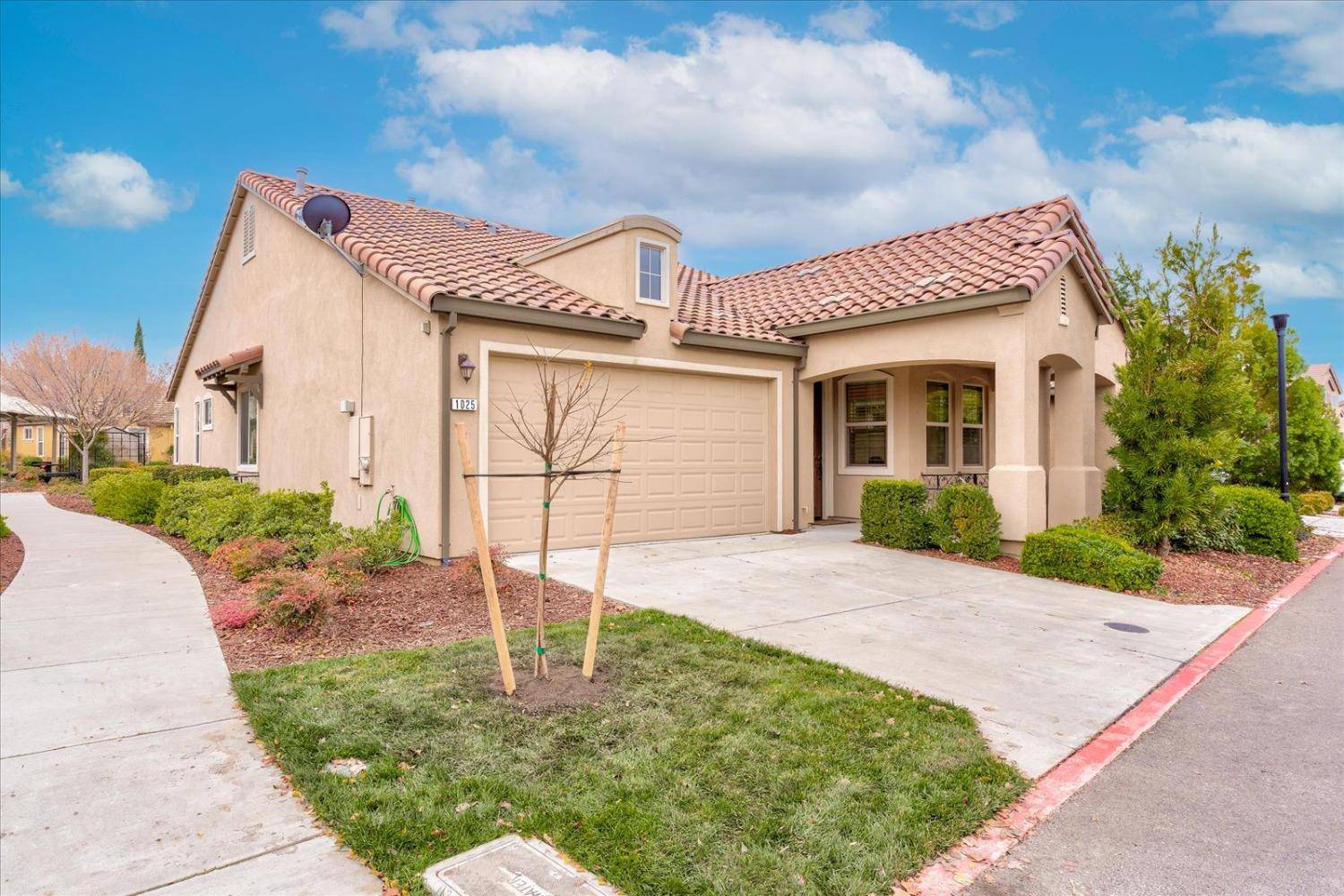 Roseville, CA 95747,1025 Volonne DR