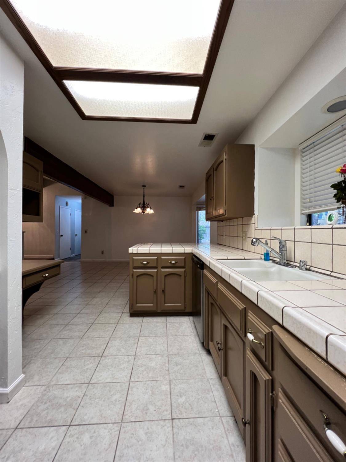 Fresno, CA 93711,8364 N Calaveras St