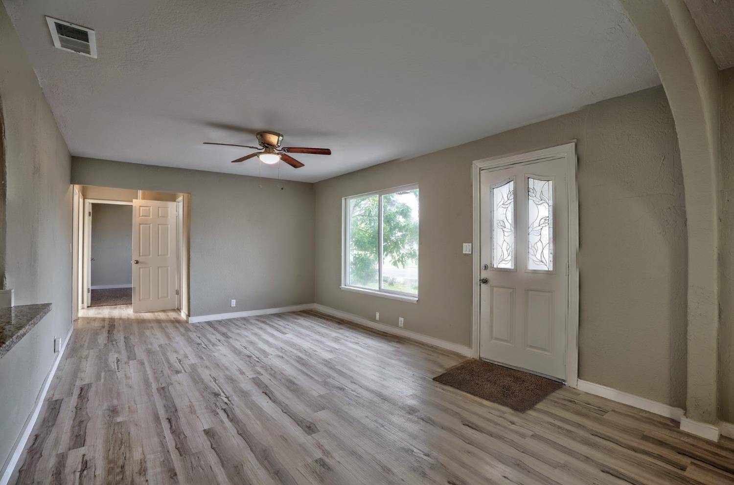 Winton, CA 95388,7356 Anne CIR