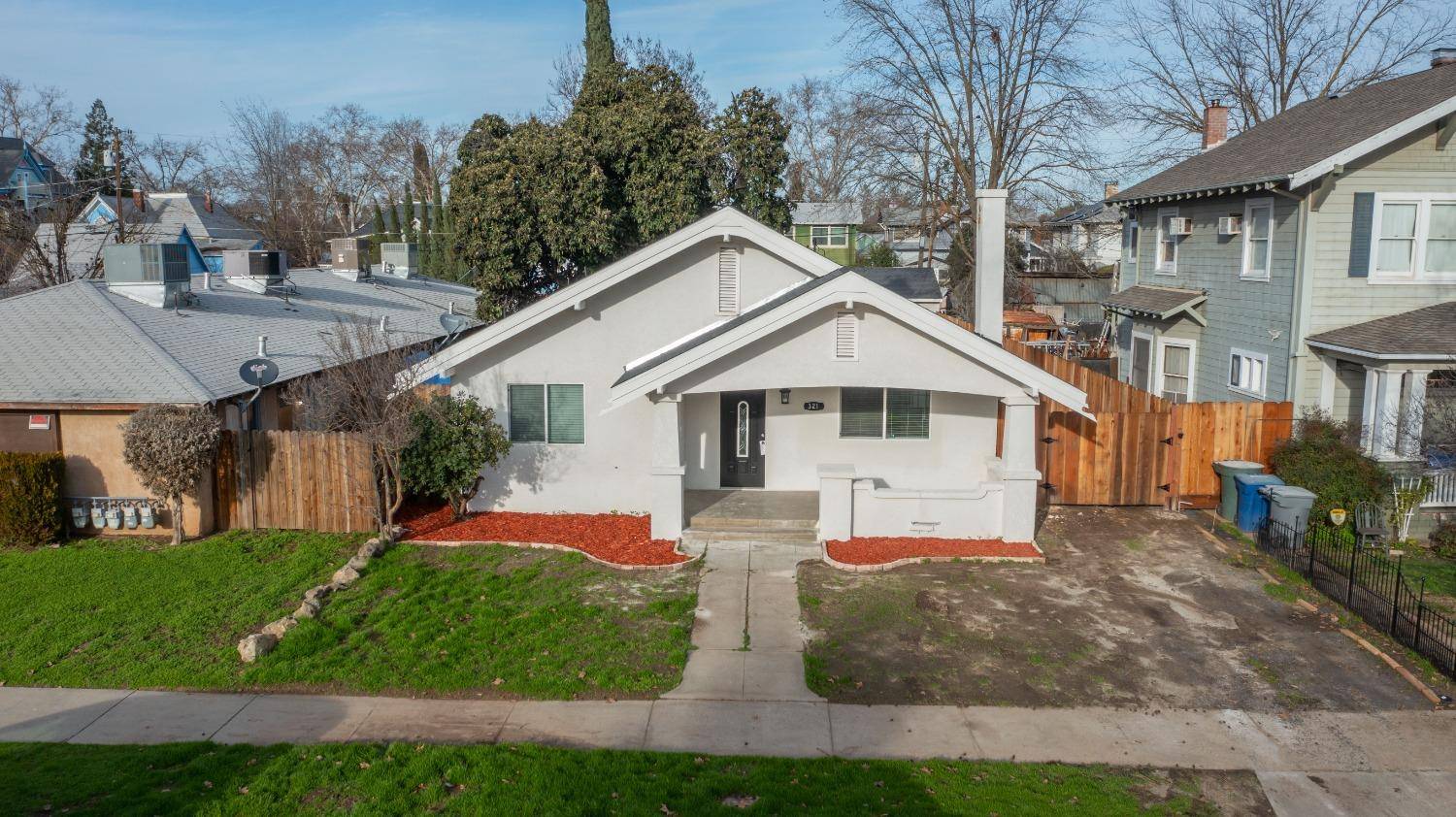 Merced, CA 95340,321 W 20th