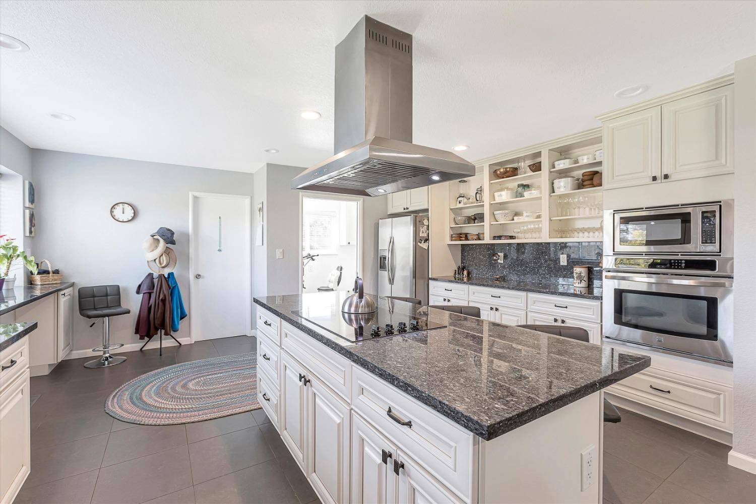 Orangevale, CA 95662,5930 Filbert AVE