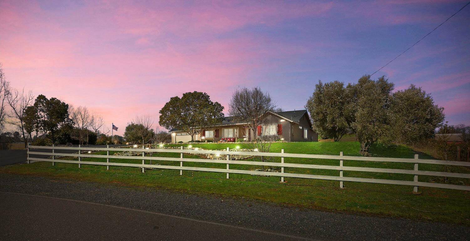 Copperopolis, CA 95228,1797 Hoya CT