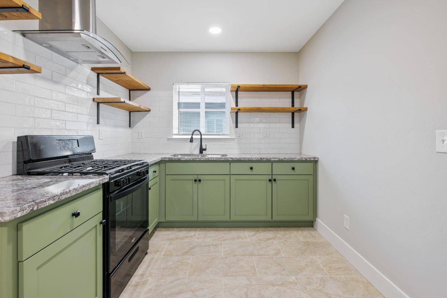 Fresno, CA 93706,1240 Martin AVE