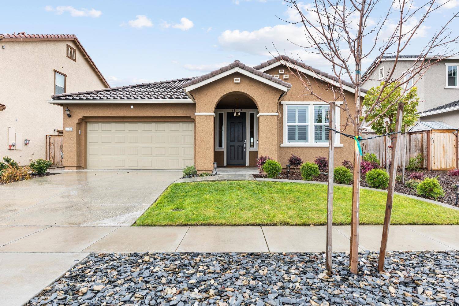Roseville, CA 95747,7120 Adeliade