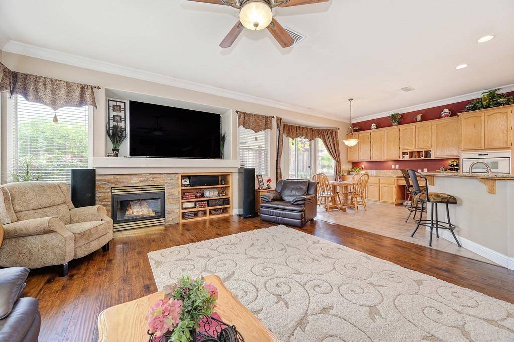 Roseville, CA 95747,317 Hadnall CT