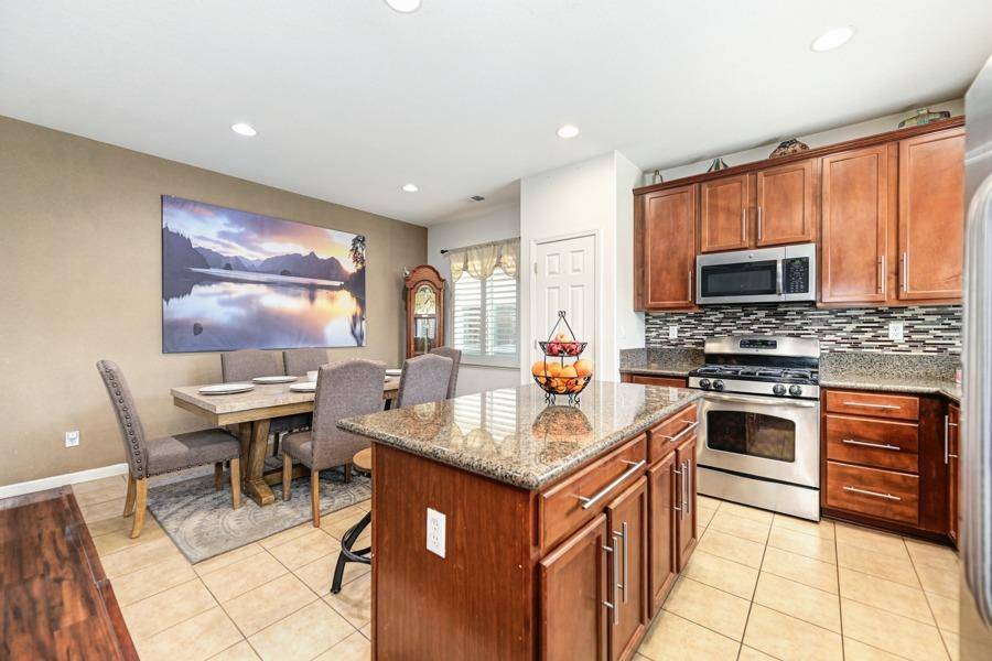 Roseville, CA 95747,2081 Ellesmere LOOP