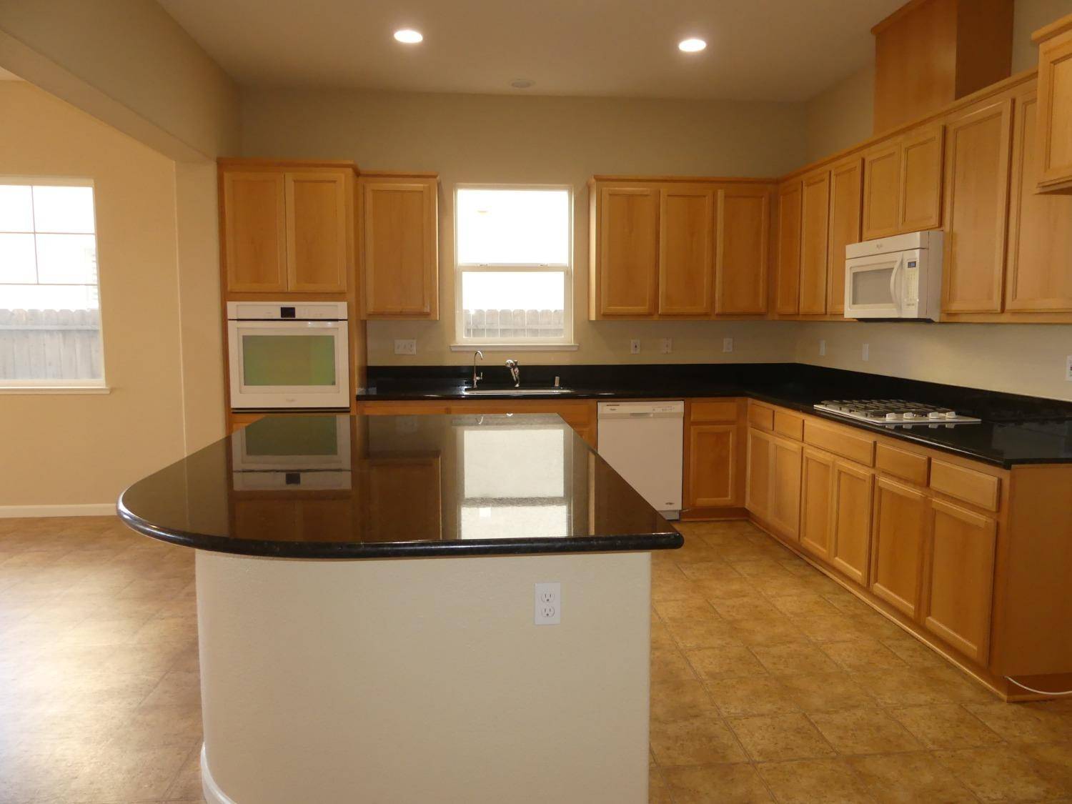 Manteca, CA 95337,434 Monte Oro ST