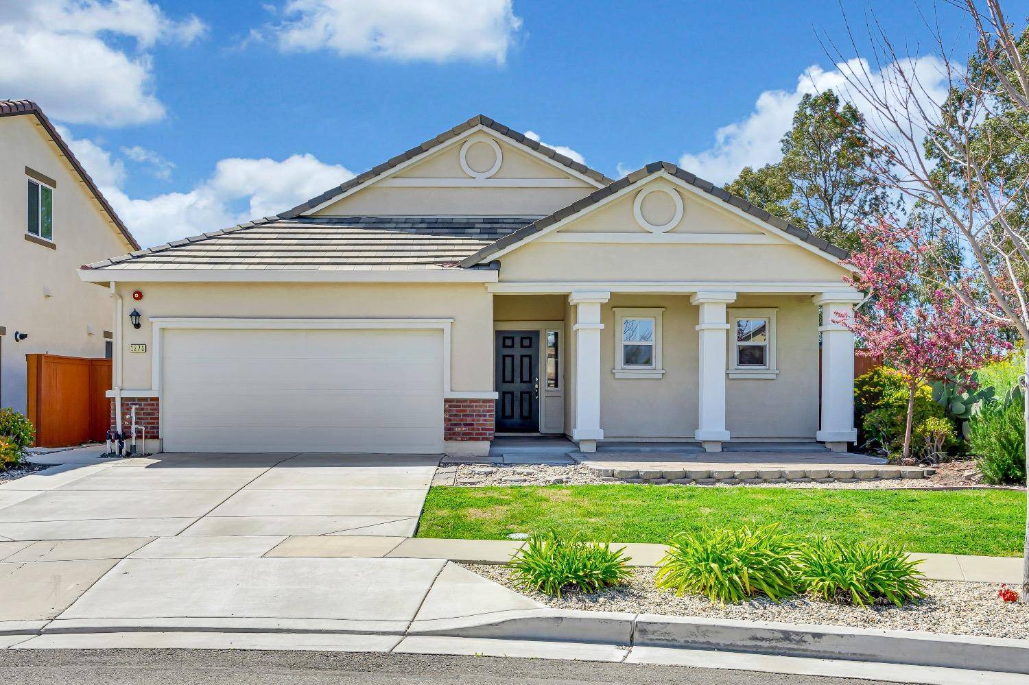 West Sacramento, CA 95691,2870 Stable DR