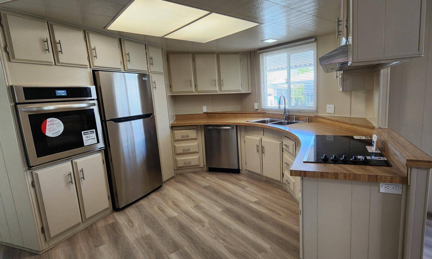 Roseville, CA 95661,106 Tanya WAY