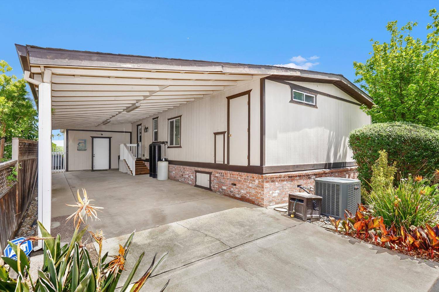 Isleton, CA 95641,181 Oxbow Marina DR