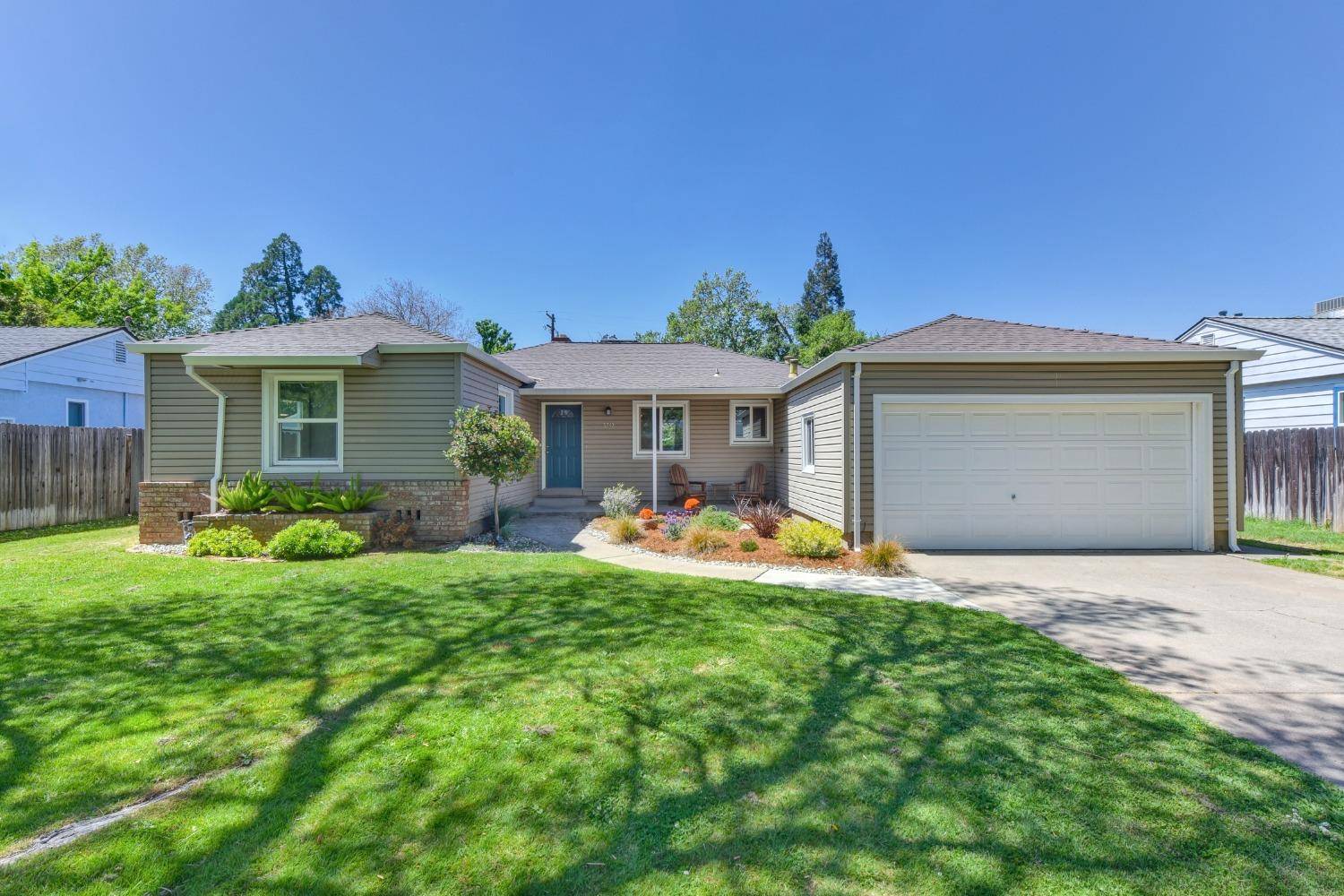 Sacramento, CA 95864,3712 Laguna Way