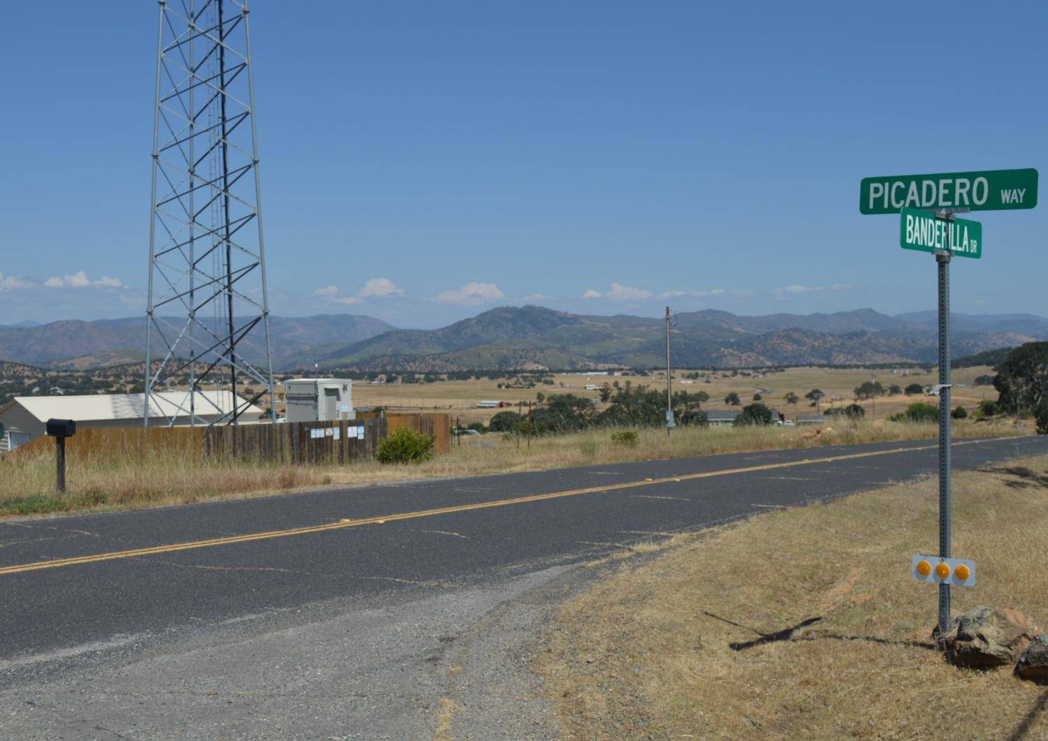 La Grange, CA 95329,9717 Banderilla DR