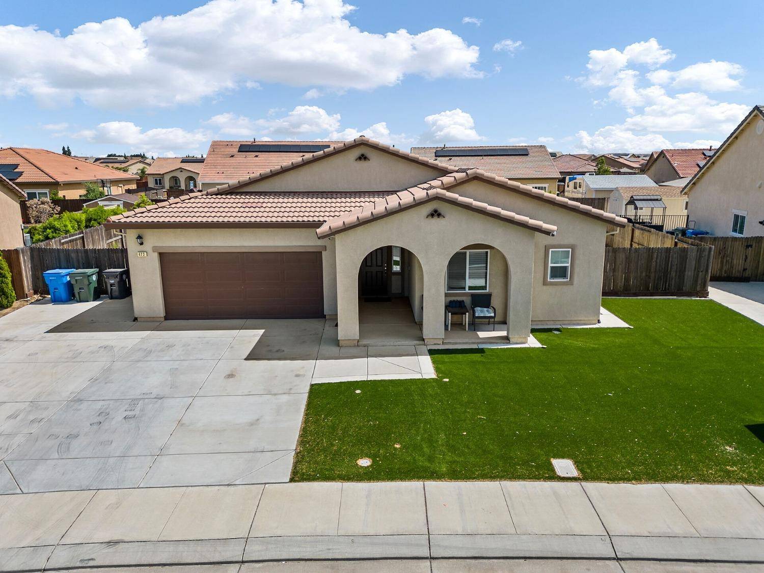 Manteca, CA 95337,423 Springfield DR