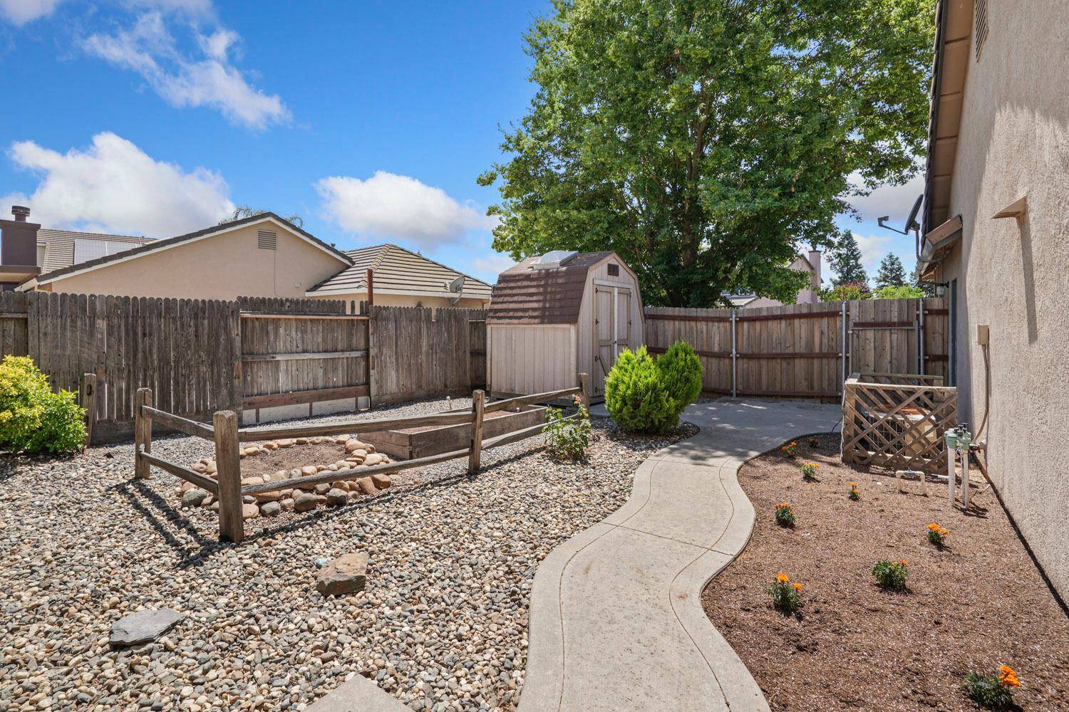 Galt, CA 95632,1033 W Tierra Creek DR