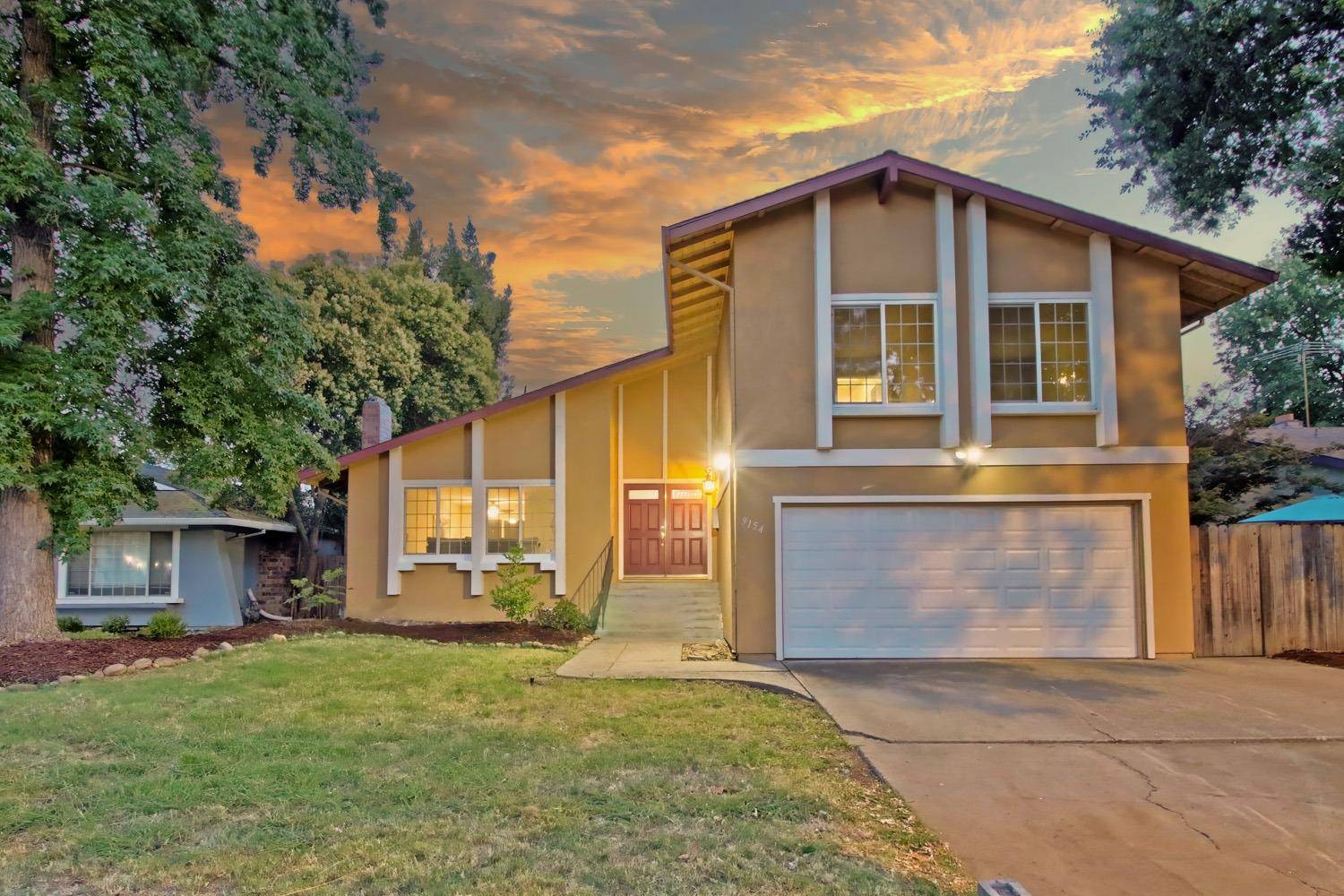 Sacramento, CA 95826,9154 Caldera WAY