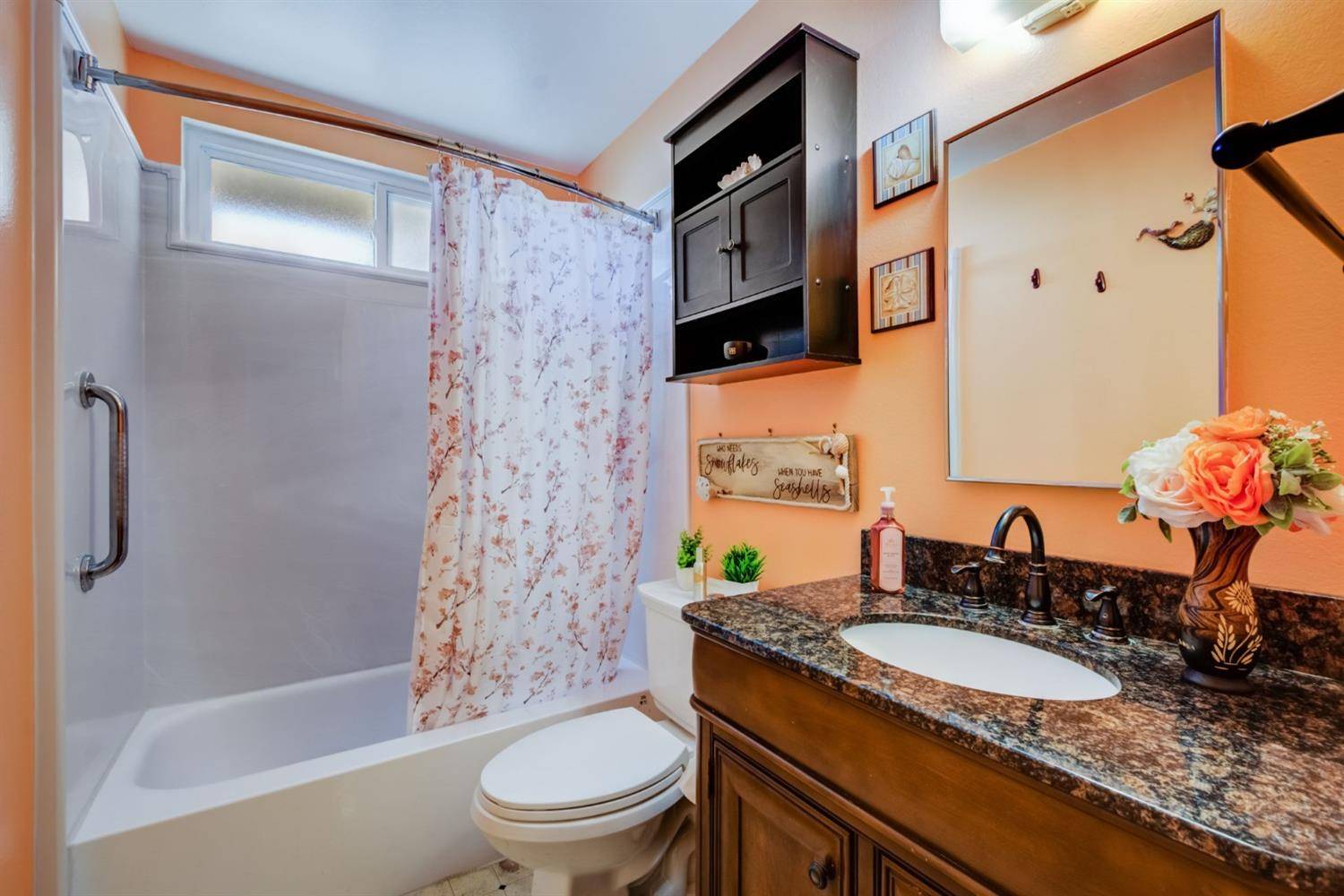 Esparto, CA 95627,26633 Woodland Avenue