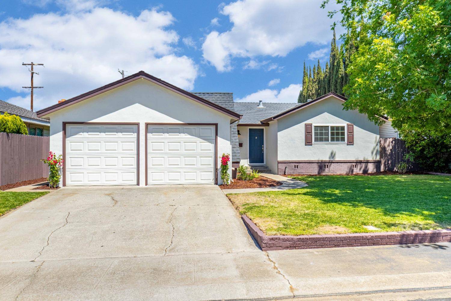 Manteca, CA 95336,328 Charles AVE