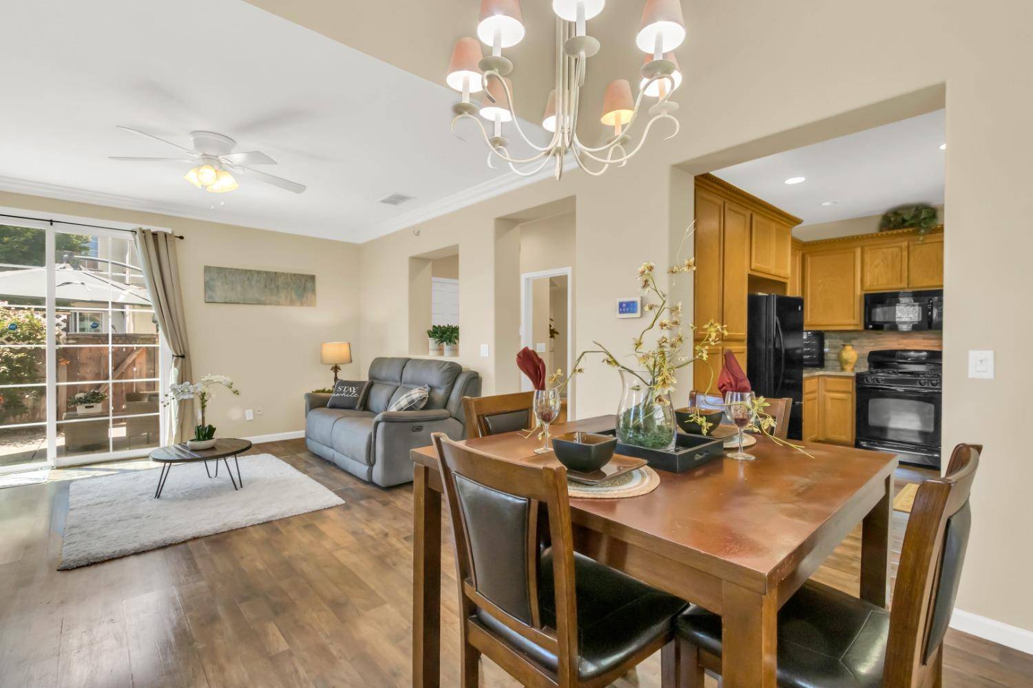 Sacramento, CA 95823,7884 MONALDO WALK
