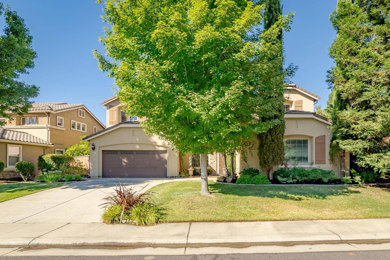 Roseville, CA 95747,1681 Diamond Woods Cir