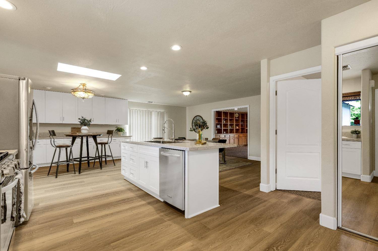 Orangevale, CA 95662,8378 Central AVE