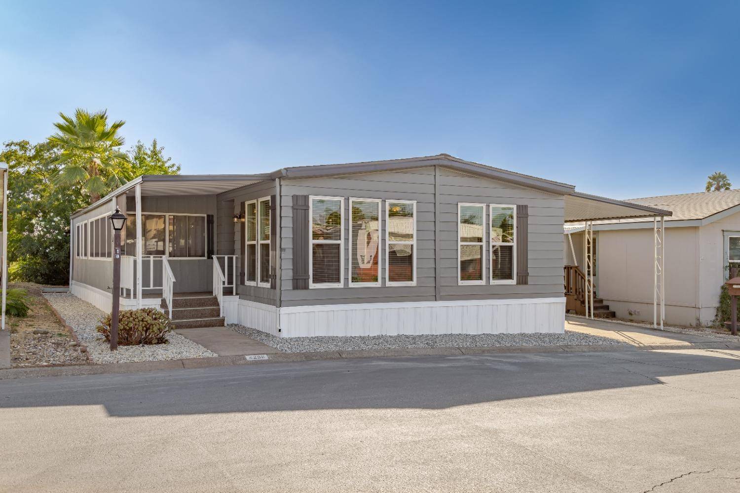 Rocklin, CA 95677,4298 Oakwood ST