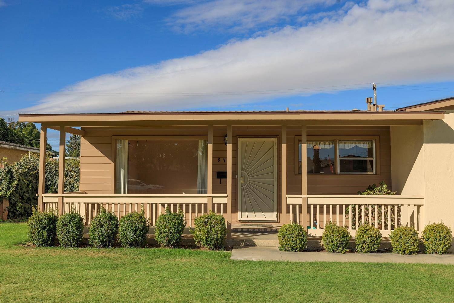 Newman, CA 95360,879 Lee AVE