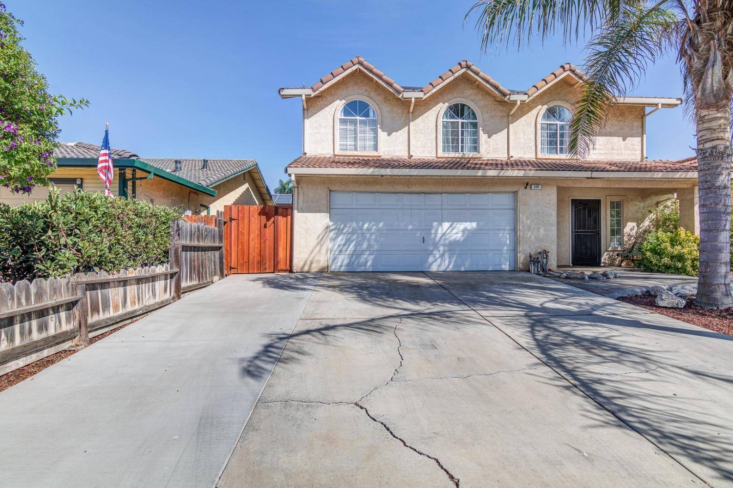 Los Banos, CA 93635,536 Pinewood CT