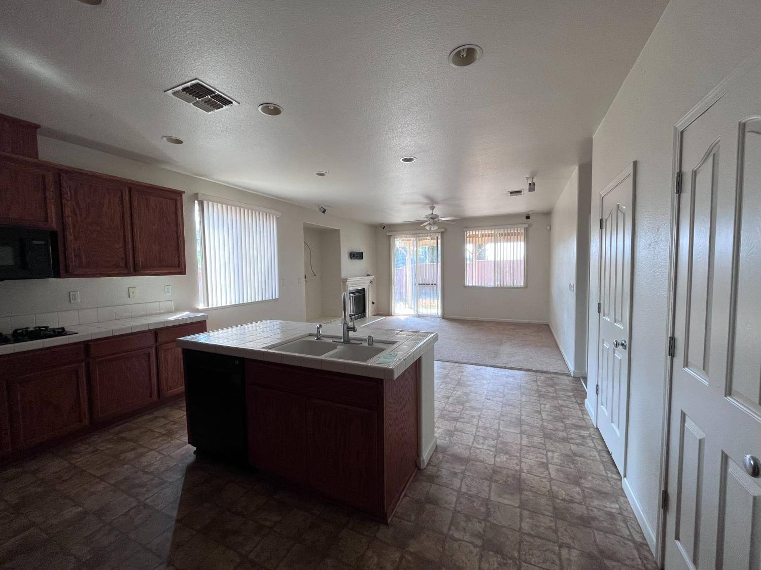 Winton, CA 95388,6675 Bruins CT