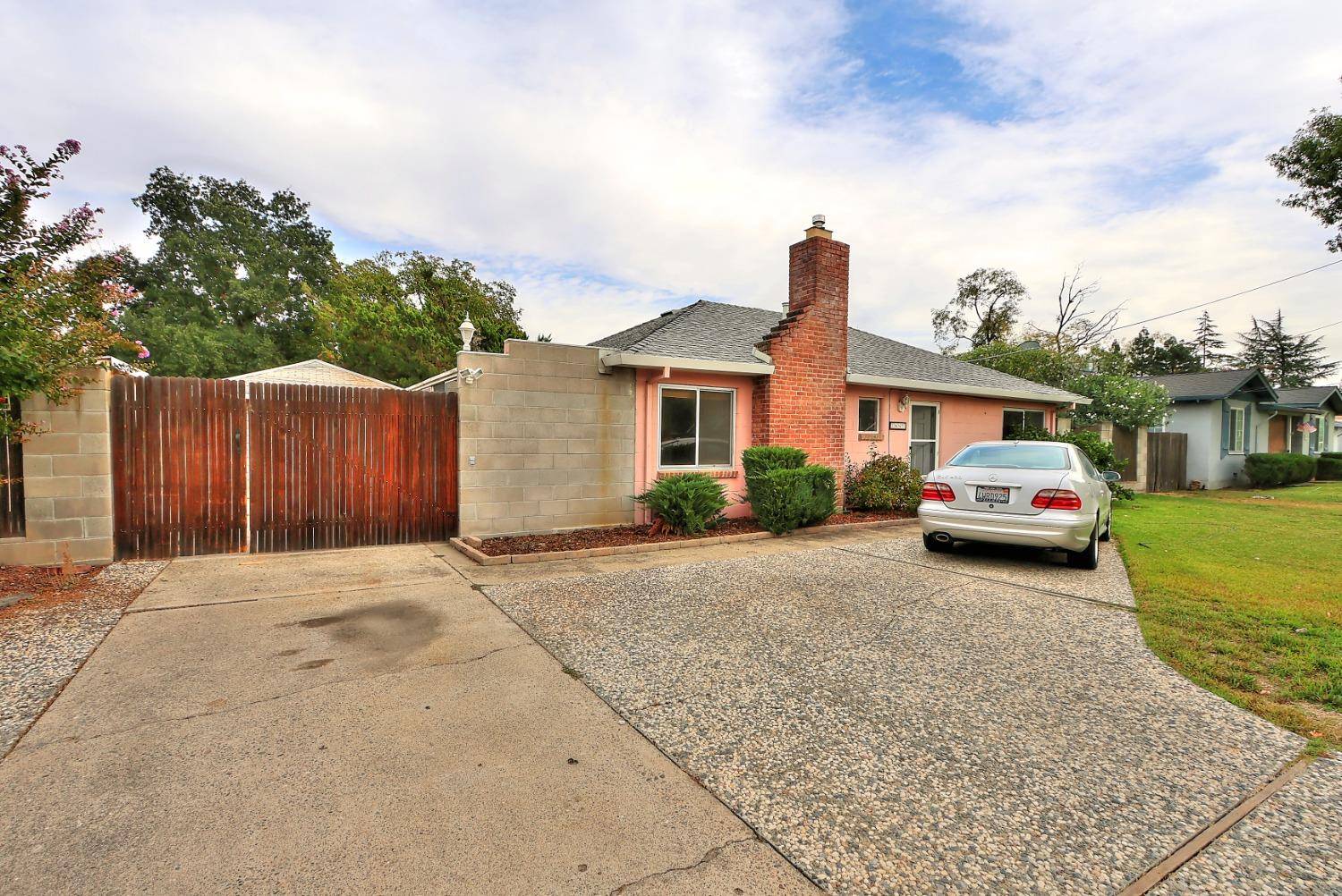 Sacramento, CA 95831,7487 Alma Vista WAY