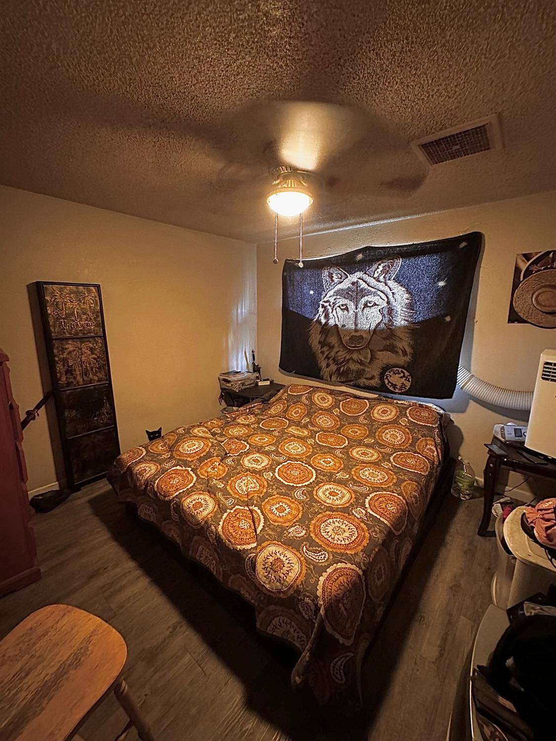 Fresno, CA 93701,460 N Effie ST