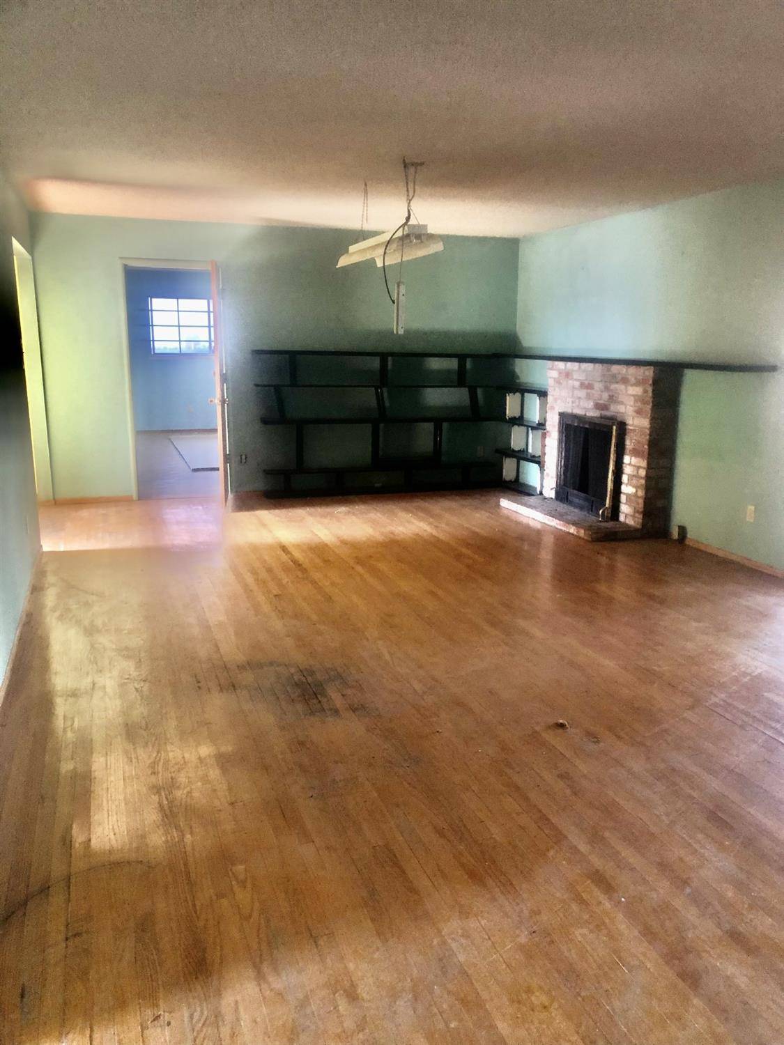 Sacramento, CA 95824,7329 Lemon Hill AVE