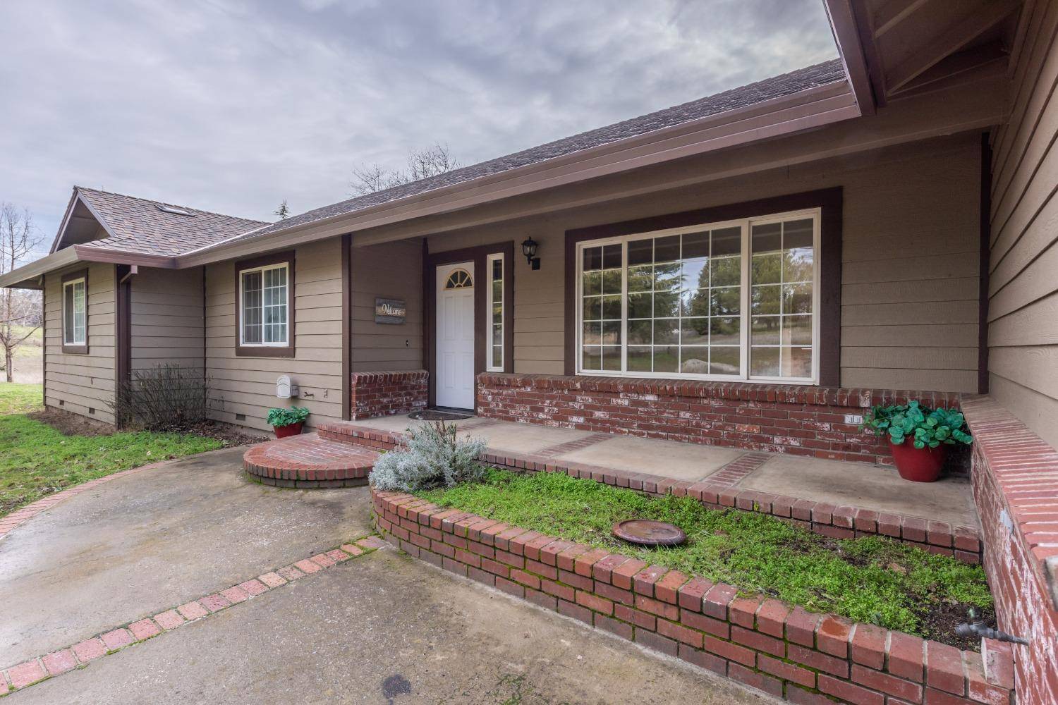 Somerset, CA 95684,2037 Hidden Ranch Road