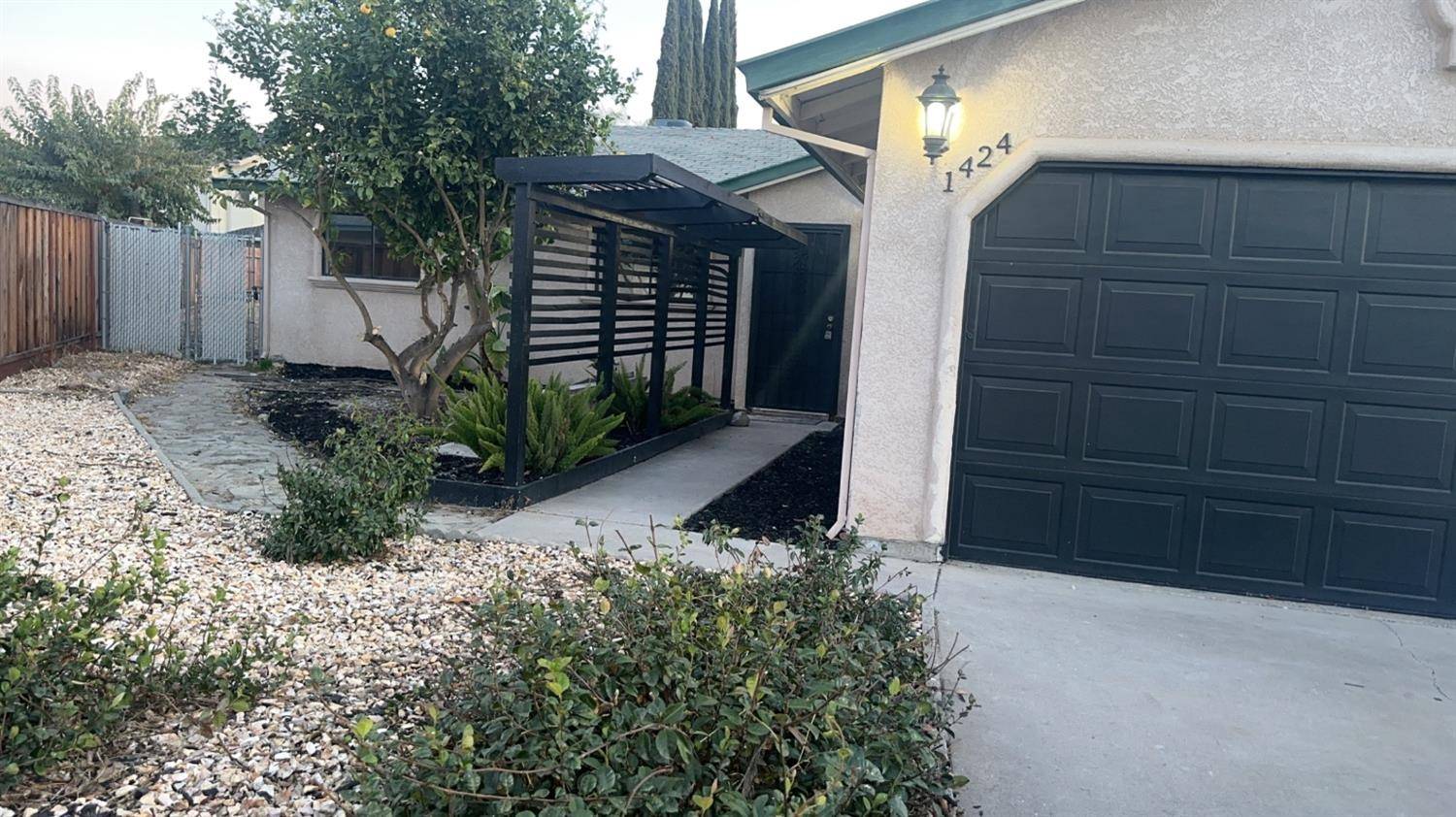 Tracy, CA 95376,1424 Juniper CT