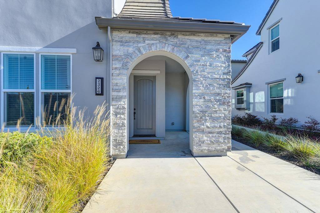 Sacramento, CA 95818,2326 Bronze Star WAY