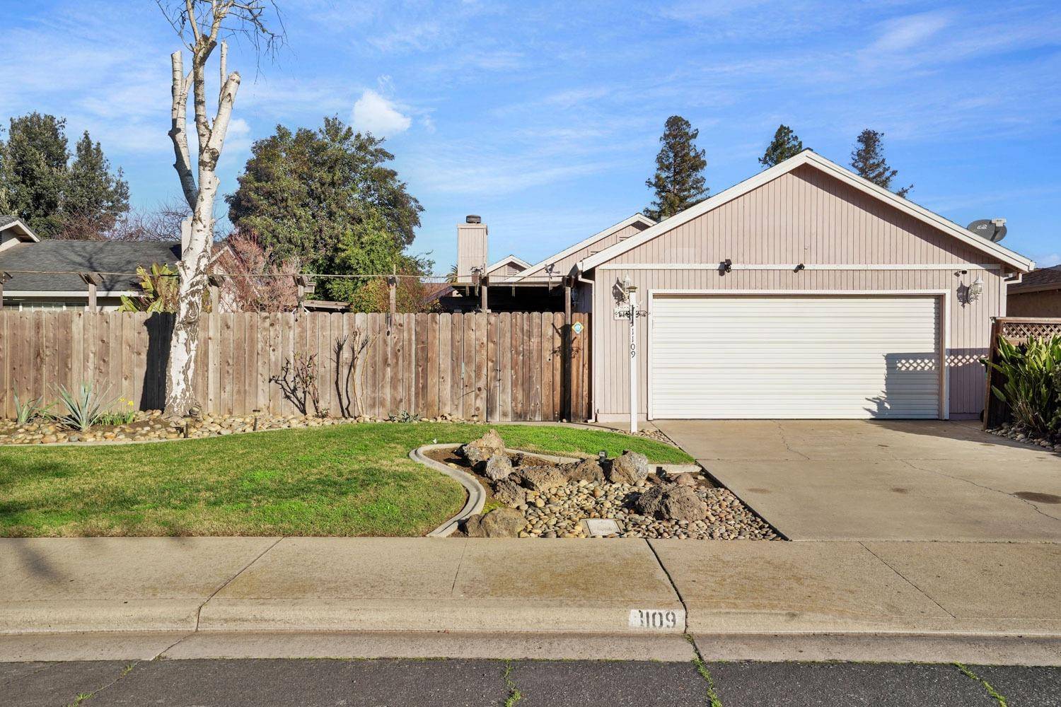 Lodi, CA 95240,1109 Brandywine DR