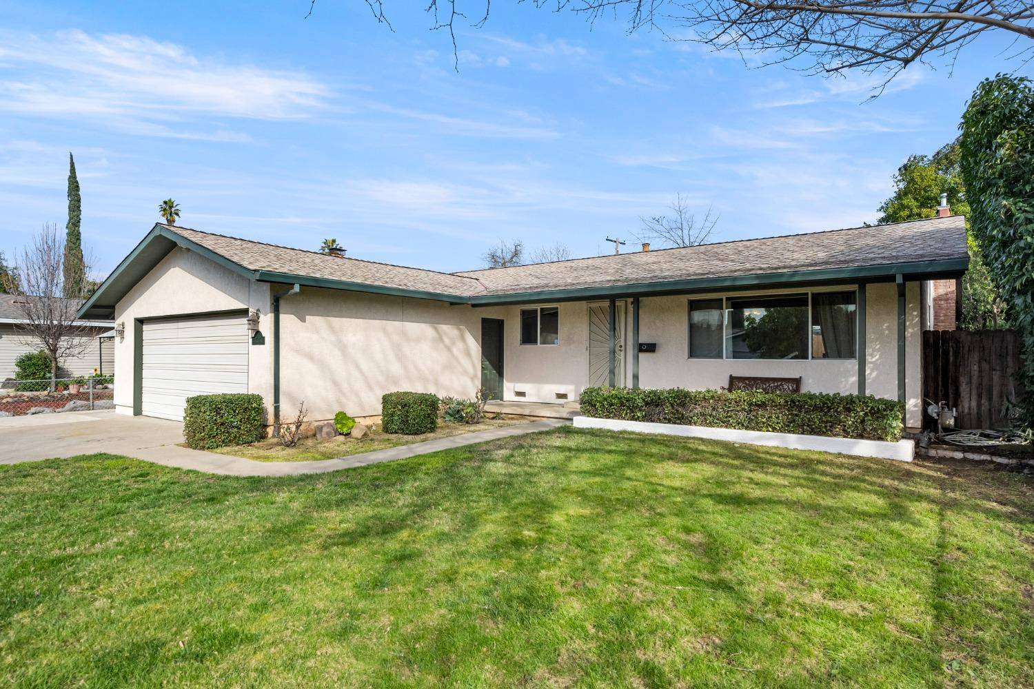 Sacramento, CA 95826,3415 Grenoble WAY