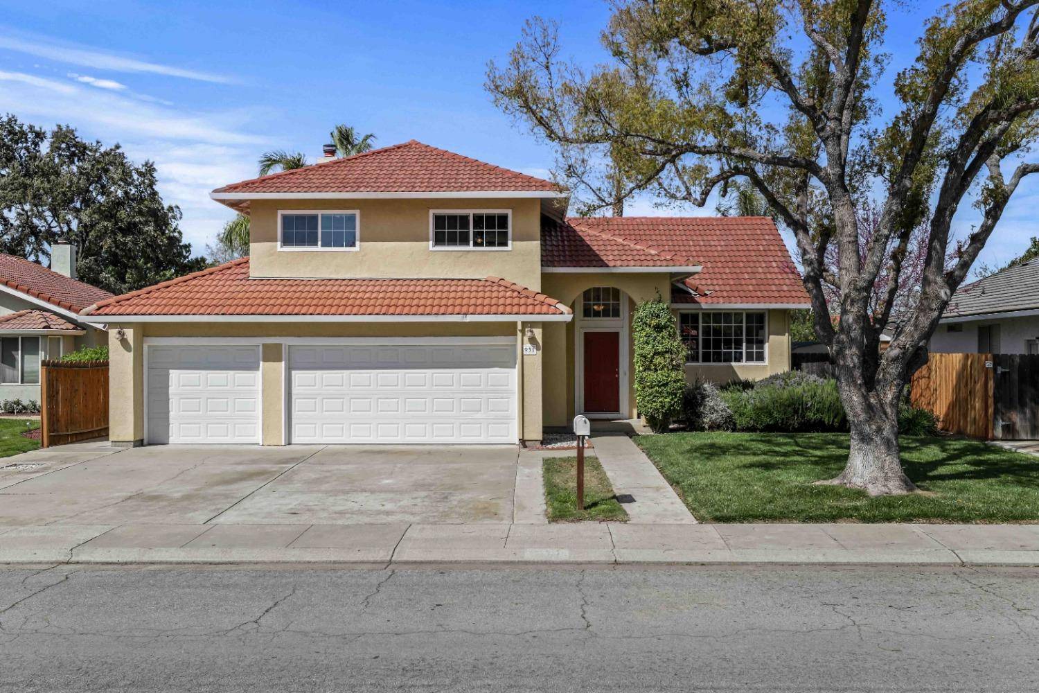 Tracy, CA 95376,931 Tennis LN