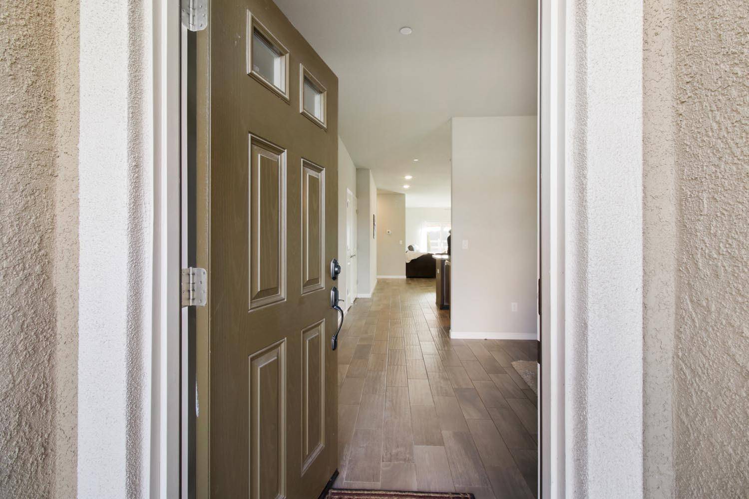 Ione, CA 95640,421 Laurel CT