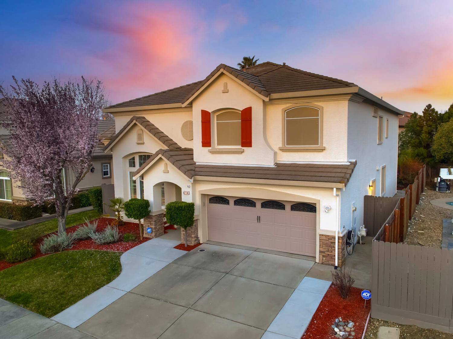 Sacramento, CA 95835,4714 SAVOIE WAY