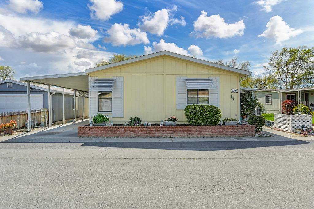 Dunnigan, CA 95937,5130 County Road 99W #67