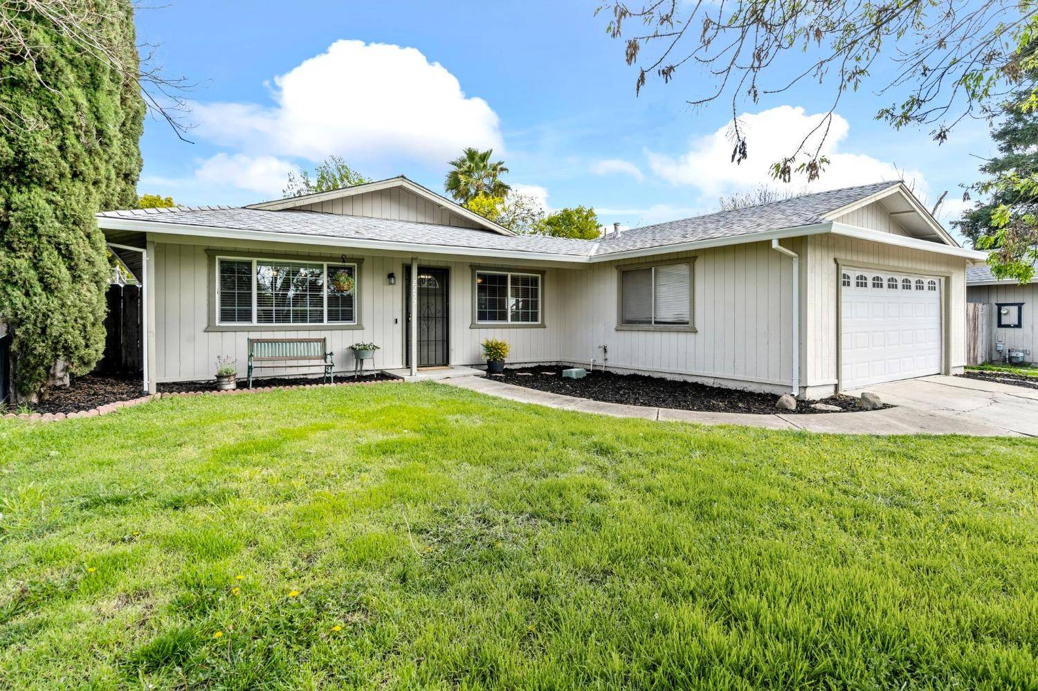Stockton, CA 95210,2253 Hollywood DR