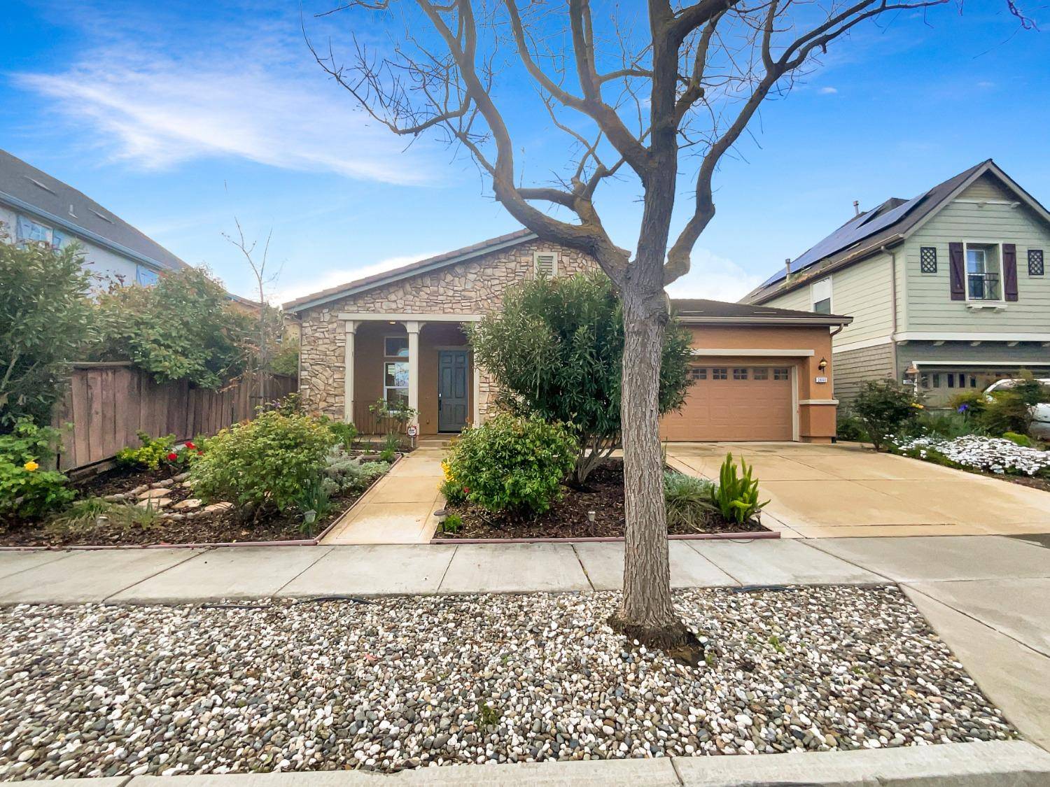 Woodland, CA 95776,2690 Garrett WAY